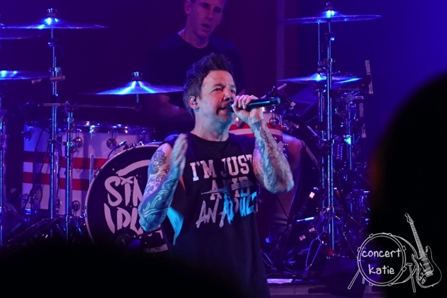 06 03 Simple Plan